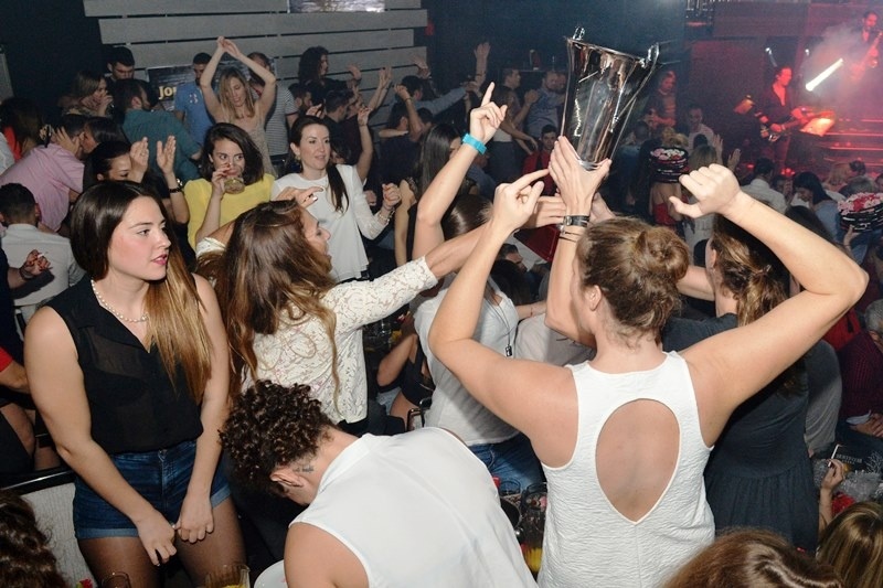 Ολυμπιακός: Το γλέντησαν οι Ευρωπαίες (photos)