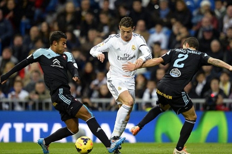 Άσος η Γκλάντμπαχ, διπλό ο  Άγιαξ