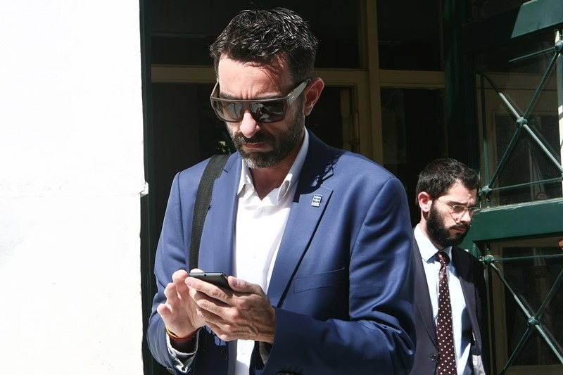 Δε χάνει την σφυρίχτρα ο Δημητρόπουλος!