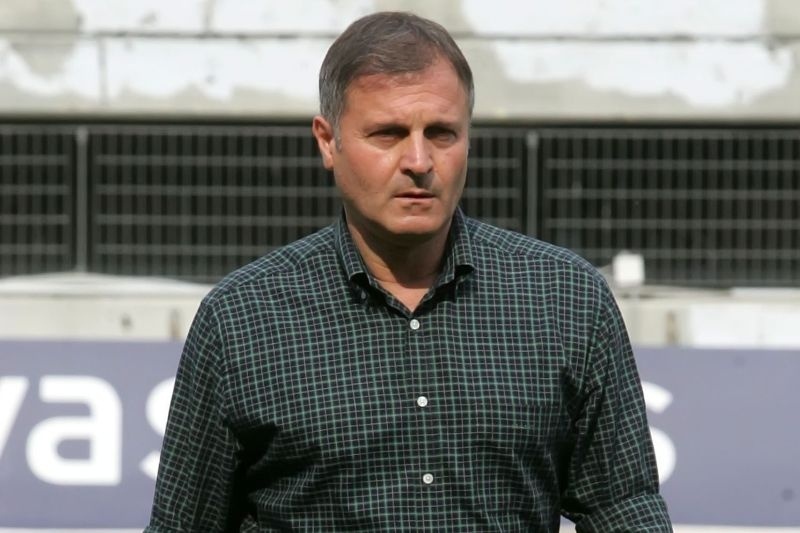 Καβάλα: Τα… χώνει στον Καλαϊτζίδη