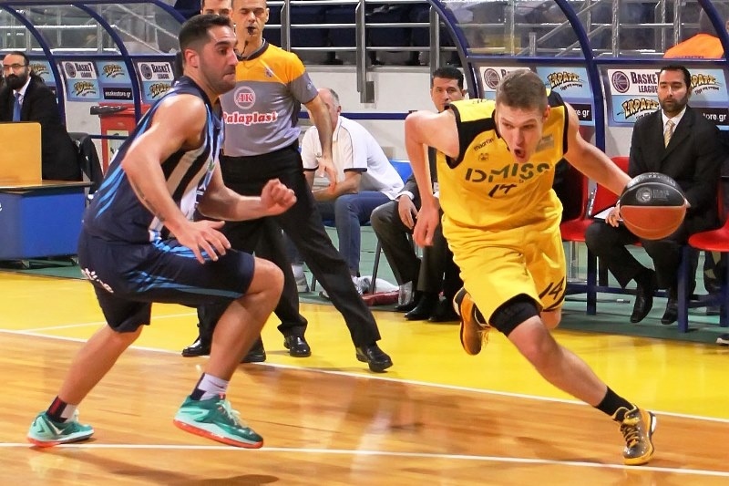 Βεζένκοφ: «Αμφίρροπη η σειρά με ΑΕΚ»