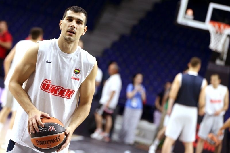 Ζήσης: «Οι Έλληνες είμαστε οι καλύτεροι»