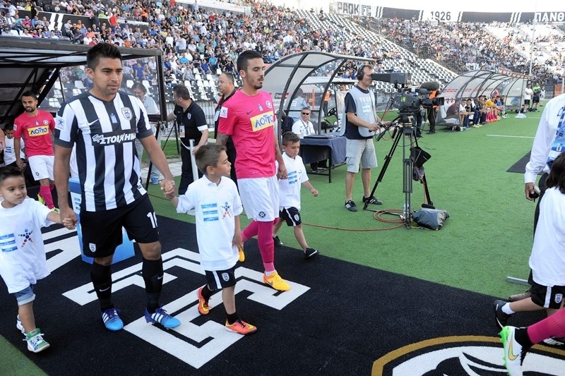 ΠΑΟΚ: Γιούχα σε Νομπόα