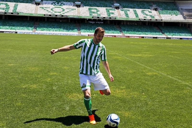 Στην Μπέτις ο Φαν ντερ Φάαρτ με τη… γιαγιά του (photos)