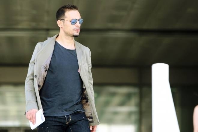 Δείτε πως ο Ντέμης «υποδέχθηκε» τον Τζίμπουρ! (photo)