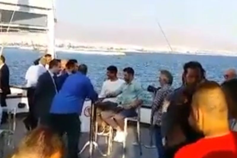 Περιμένοντας τη νέα φανέλα… (video)