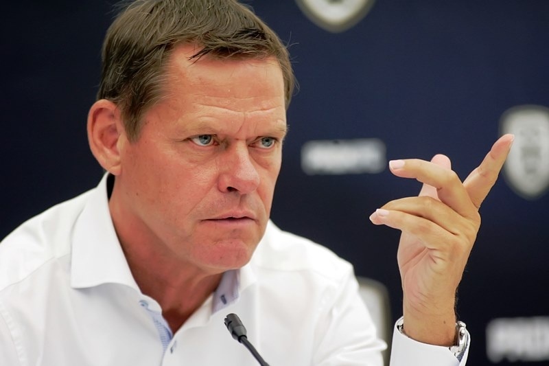 Άρνεσεν: «Να κάνουμε μια νέα αρχή»