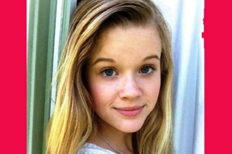 Aπίστευτο το πόσο μεγάλωσε! Αυτή είναι η κόρη της... (εικόνα)