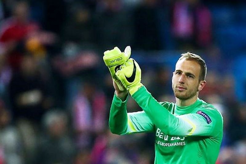 Σκέφτεται Όμπλακ