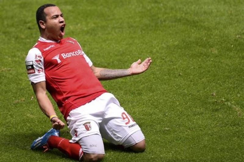 Ανακοινώνει Πάρντο!