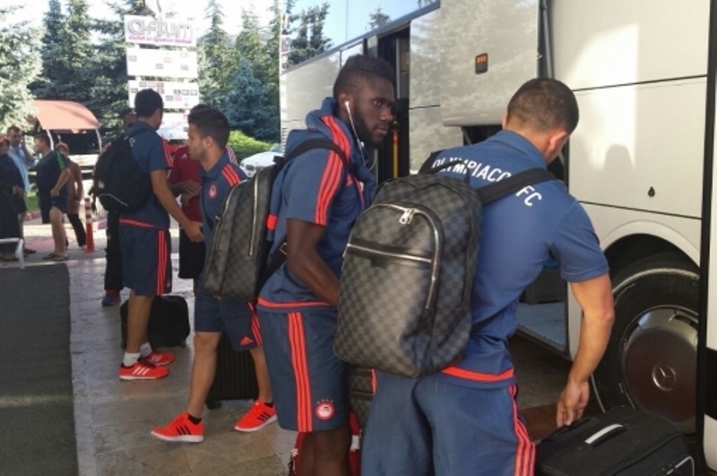 Ολυμπιακός: Υποδοχή στην Τουρκία με τον ύμνο! (photos)