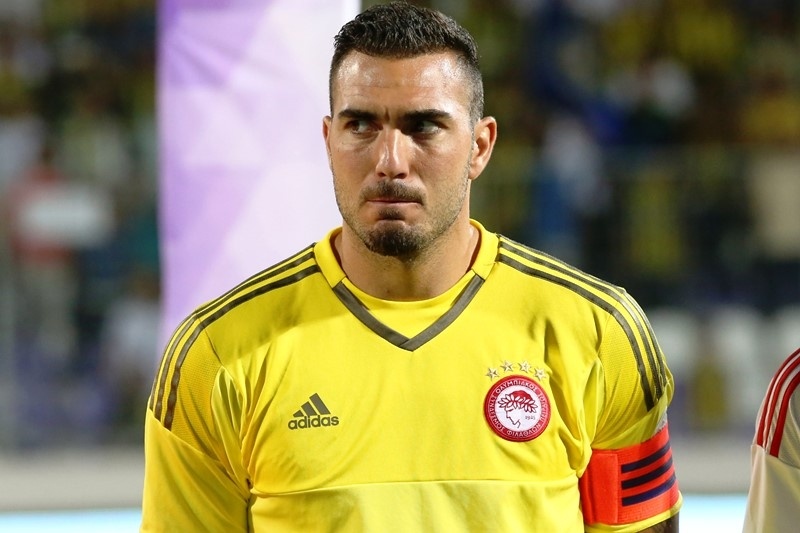 Έτσι... ξεχνάει την Μάρτα ο Ρομπέρτο! (photo)