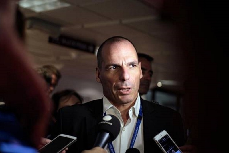 Αυτός είναι ο παιδικός φίλος του Βαρουφάκη που θα έκανε τις υποκλοπές των ΑΦΜ; (pics)