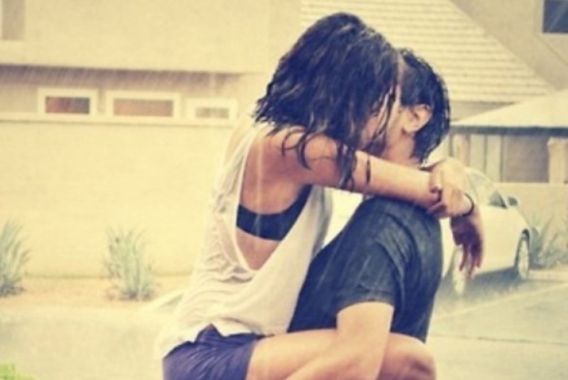 Δώσε του αξέχαστα φιλιά με αυτές τις τρεις τεχνικές!