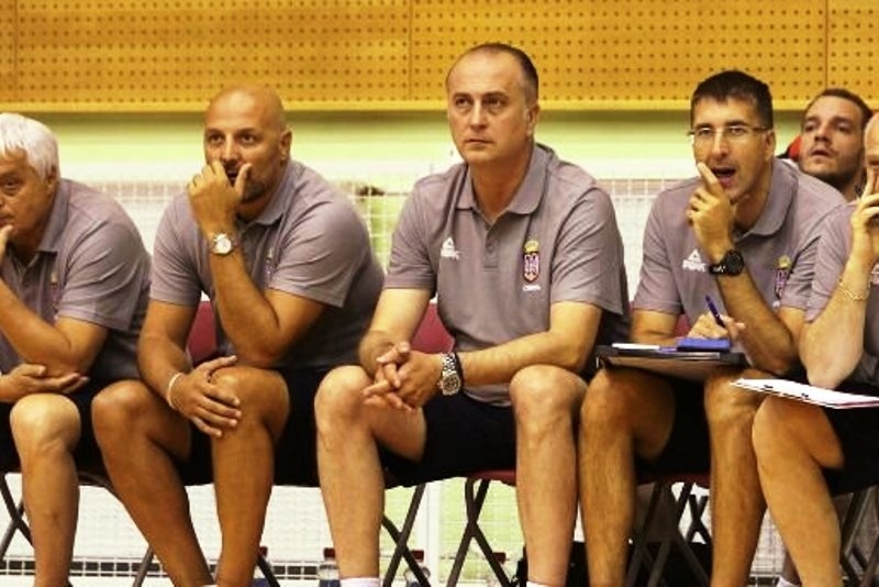 Με απουσίες η Σερβία