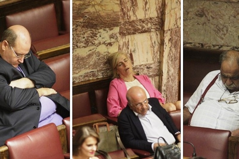 ΣΣΣΣ... Η ΒΟΥΛΗ ΚΟΙΜΑΤΑΙ! (photos)