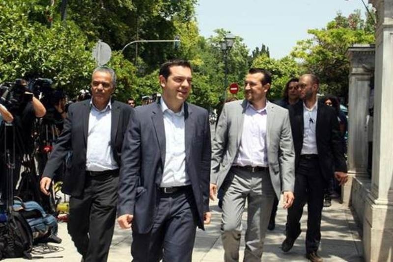 Πρόωρες εκλογές: Στον Παυλόπουλο ο Νίκος Παππάς - Κρίσιμες οι επόμενες ώρες