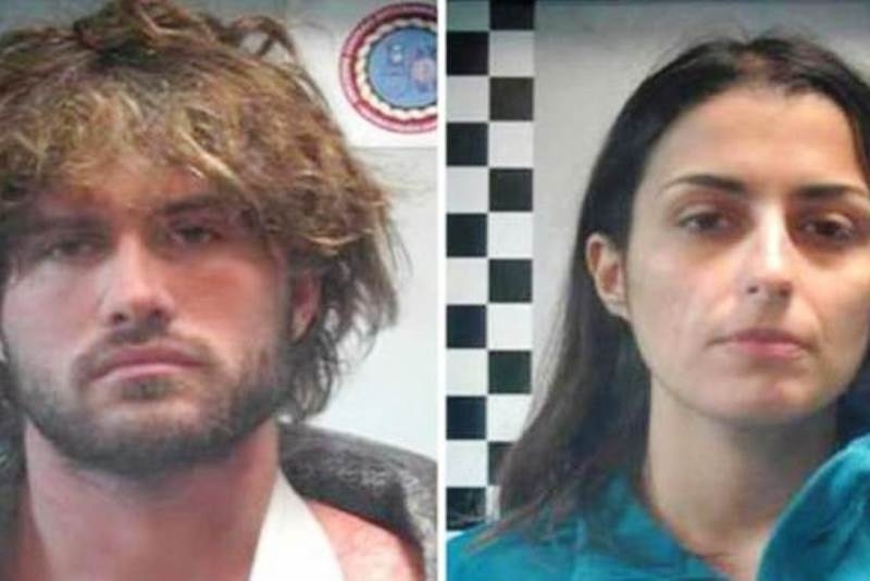 Την μετέτρεψε σε σκλάβα του σεξ και τη μάρκαρε με τατουάζ για να ξέρουν όλοι ότι είναι δική του