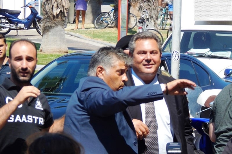 Όλα τα... γιαουρτώματα πολιτικών με ένα κλικ! (photos+videos)