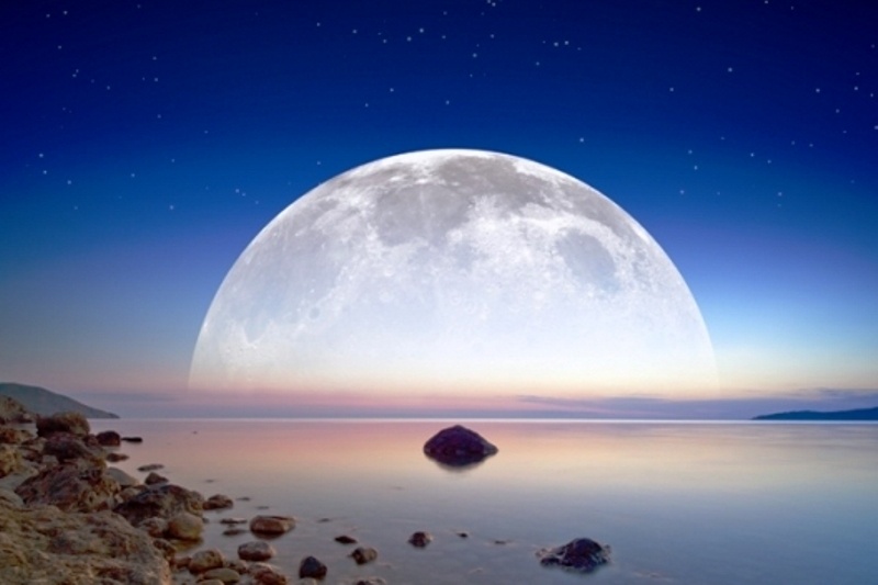 Πανσέληνος Αυγούστου 2015 στους Ιχθύες: Πώς θα επηρεάσει τα 12 ζώδια