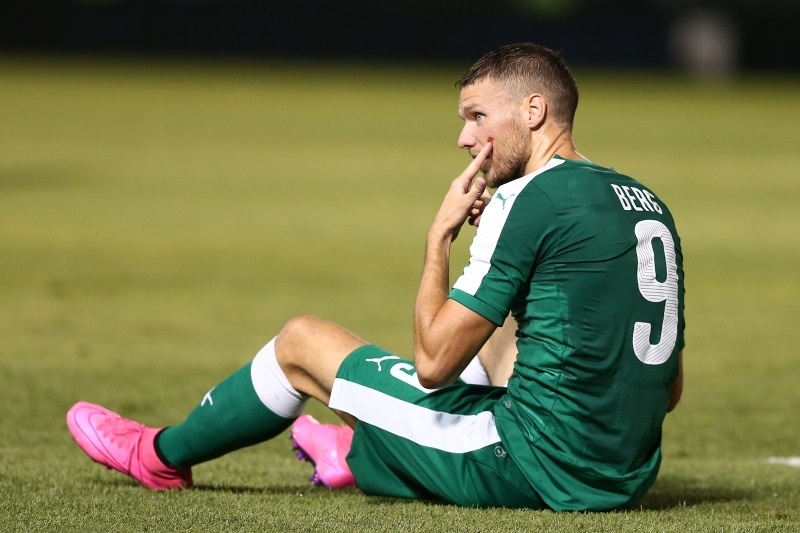 Νύχτα ντροπής και ξεφτίλας...