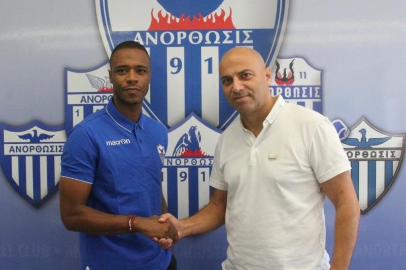 Ανόρθωση: Πελέ και με τη... βούλα!