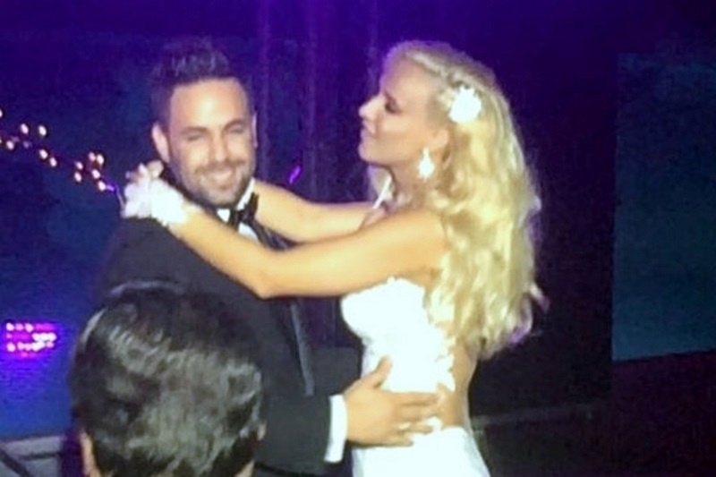 Γάμος Γιαννιά-Παντελιδάκη: Το τραγούδι-έκπληξη της νύφης στον γαμπρό!