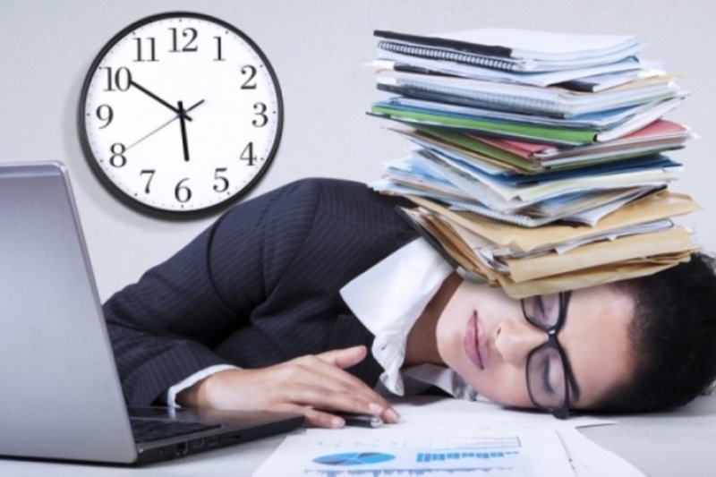 Τέσσερα τρικ για να μείνετε ξύπνιοι χωρίς καφέ