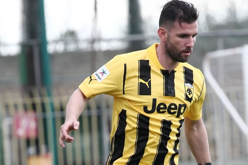 Τέλος ο Ρόβας από ΑΕΚ