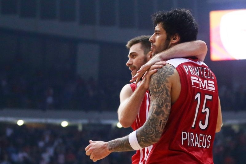 Οι νέες φανέλες του Ολυμπιακού (photos)