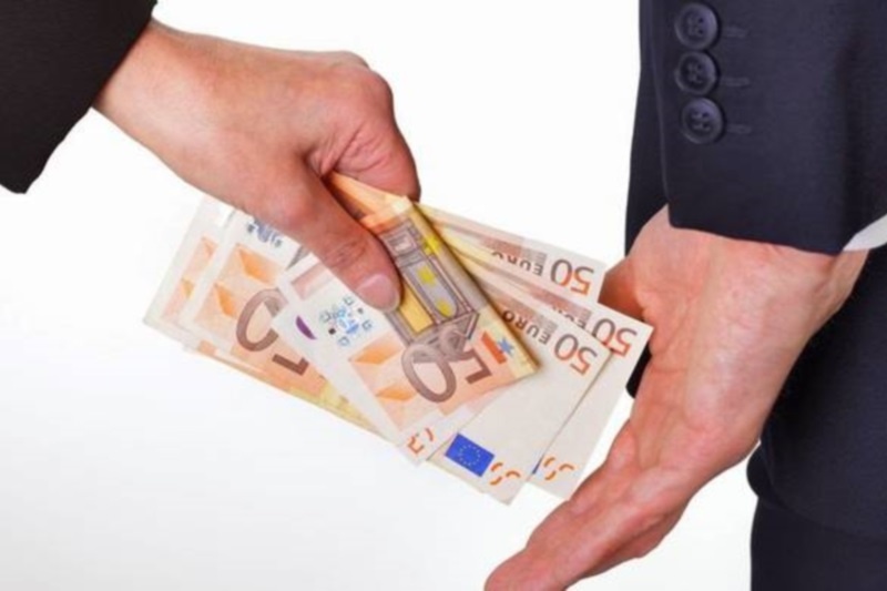 Διεθνής Διαφάνεια: Η κυβέρνηση Τσίπρα δεν έκανε τίποτα για τη διαφθορά