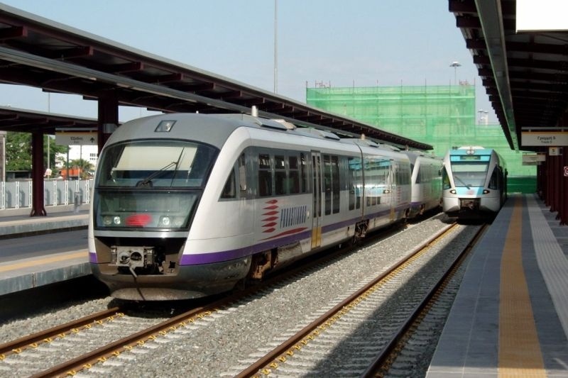 Σκληρό πορνό σε σταθμό του προαστιακού! (photo)