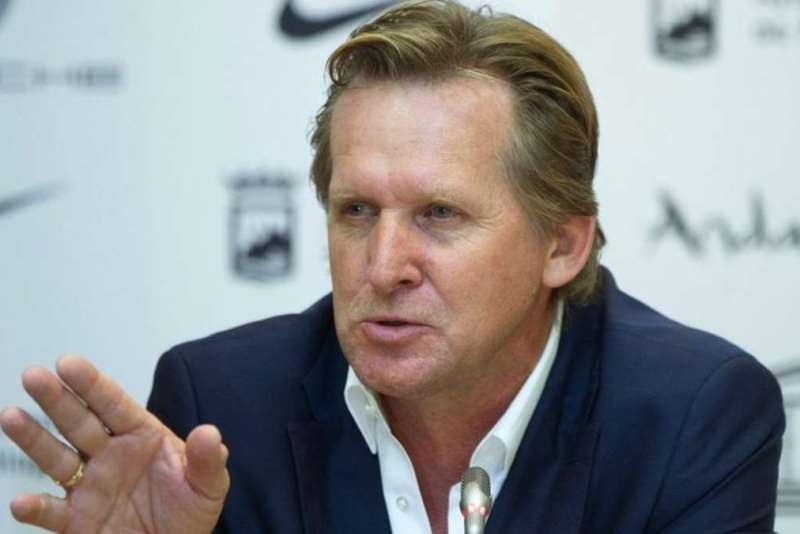 Γελάει ο κόσμος! Προς ναυάγιο το deal με Σούστερ!