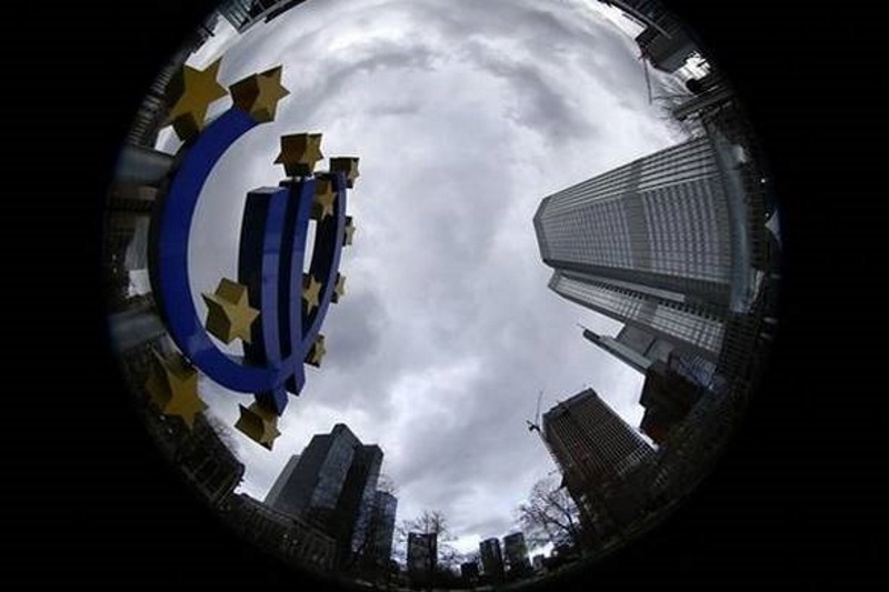 Επαναφέρουν το εφιαλτικό σενάριο του κουρέματος καταθέσεων