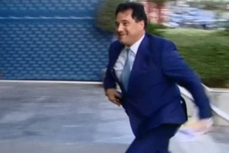 ΤΡΕΛΟ ΓΕΛΙΟ! Ο «Μπουμπούκος» σπάει το ρεκόρ του Μπολτ! (videο)