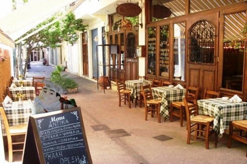 Επεισόδια ανάμεσα σε οπαδούς του ΠΑΟΚ και του Άρη!