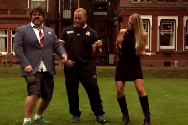 Όσοι παίζουν ράγκμπι είναι τυπάρες! Δείτε το διαφημιστικό τους και θα καταλάβετε!!!