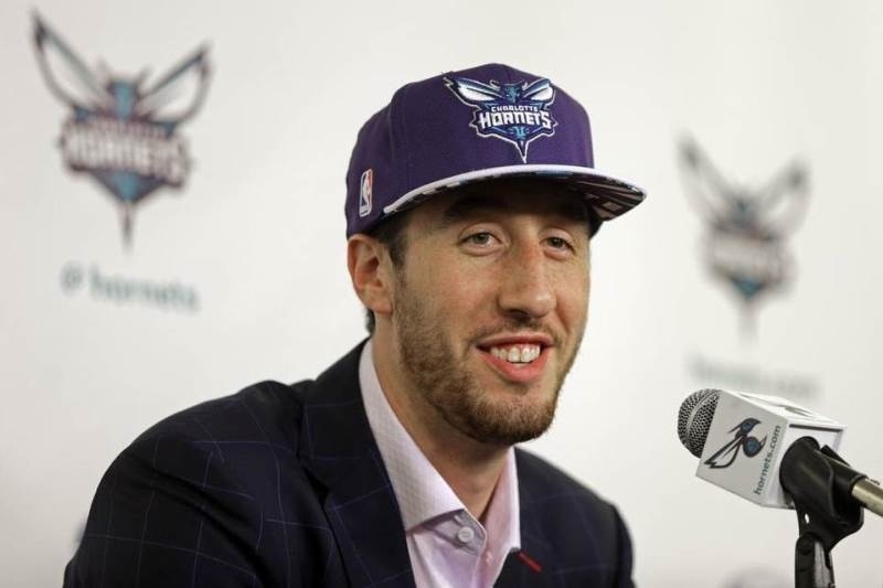 Ο ΑΠΙΣΤΕΥΤΟΣ χορός του Καμίνσκι! (video)