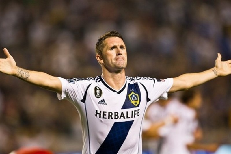 Ο Κιν τα... κολλάει ακόμα! (video)