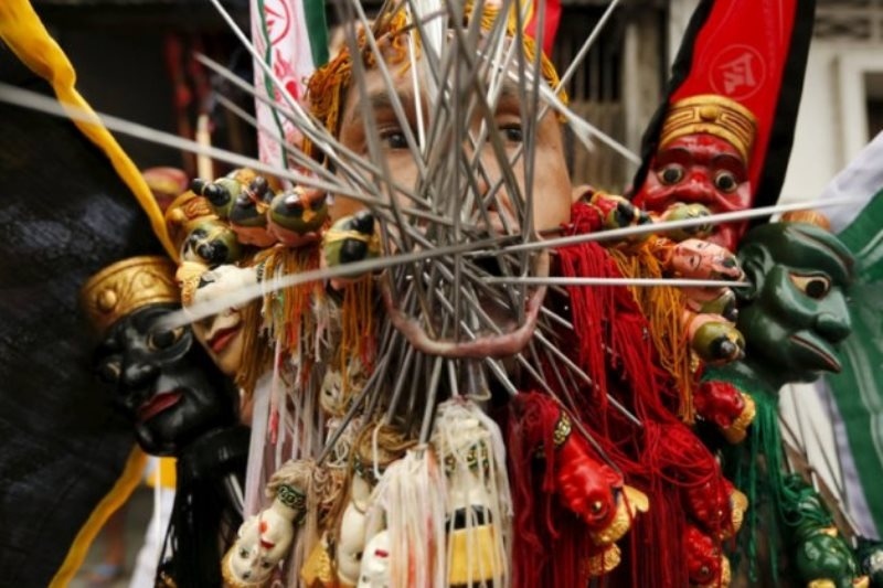 Το πιο αηδιαστικό φεστιβάλ του πλανήτη! (Προσοχή, σκληρές εικόνες)