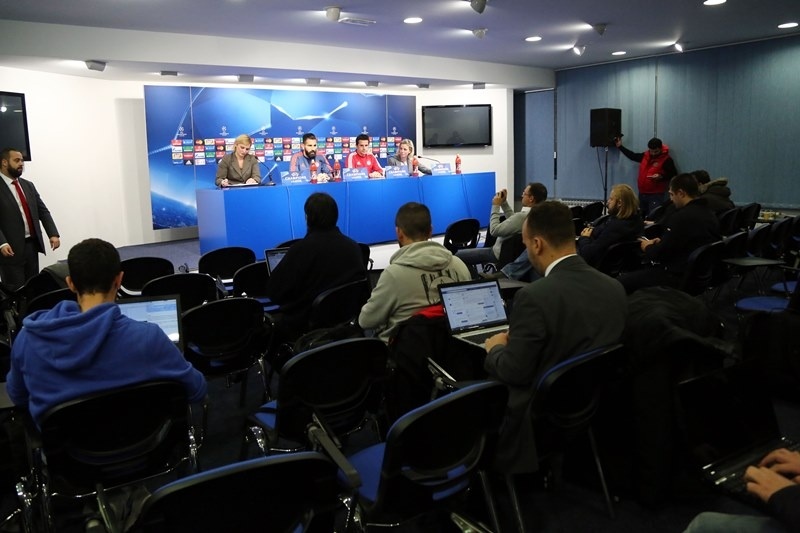 Επίθεση με μαχαίρι σε Έλληνες δημοσιογράφους στο Ζάγκρεμπ!