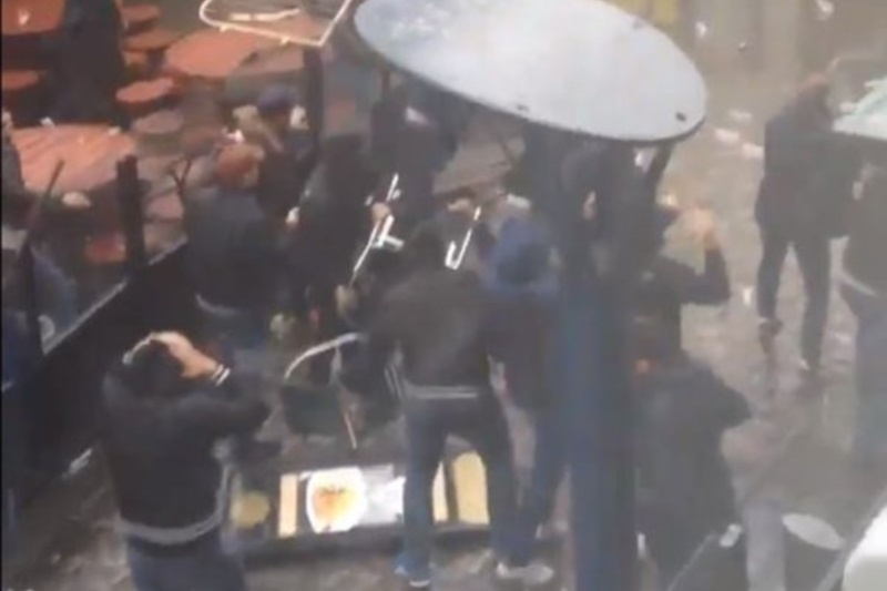 Απίστευτο ξύλο πριν τη σέντρα του Μάντσεστερ Σίτι-Σεβίλλη! (video&photos)