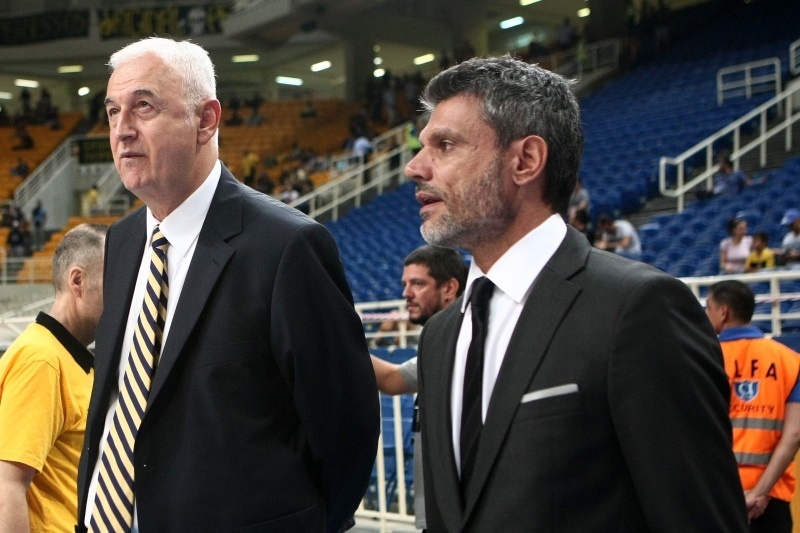 Δήλωση-βόμβα και αποχώρηση Κορωνιού!