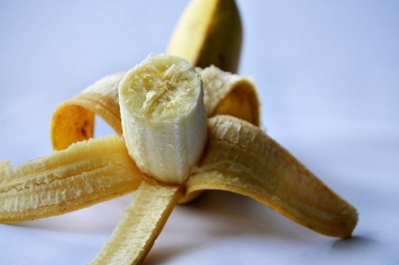 Μην πετάτε τη φλούδα της μπανάνας! Δείτε πώς θα την αξιοποιήσετε!