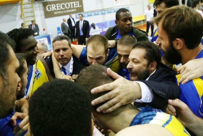 Αυτή την αγκαλιά, την ονειρεύονταν χρόνια!