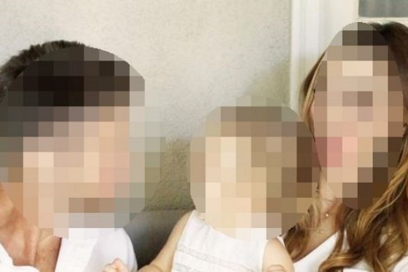 Η ενός έτους κόρη γνωστού ζευγαριού ντύθηκε παίκτης του ποδοσφαίρου και φωνάζει γκολ! (βίντεο)