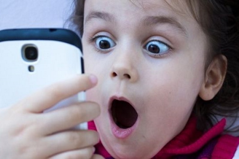 Ποιες φωτογραφίες των παιδιών σας δεν πρέπει να δημοσιεύετε στα social media