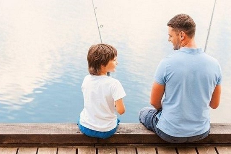 Για αυτούς τους λόγους δεν μπορείς να είσαι φίλος με το παιδί σου