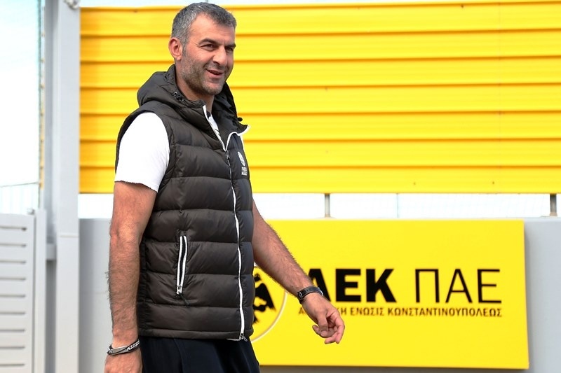 Τετ α τετ με Δέλλα και στο... βάθος Χριστόπουλος!