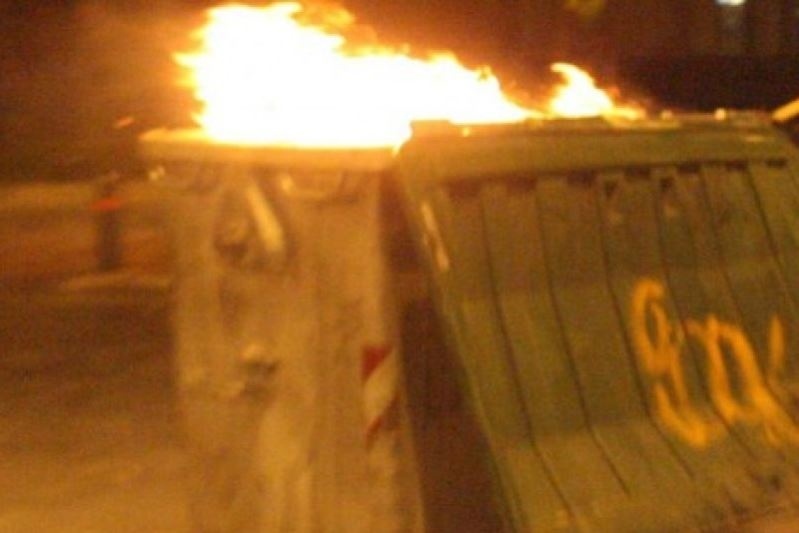 Χαμός και επεισόδια μεταξύ οπαδών στην Αθήνα